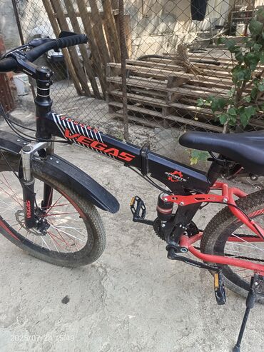 Çəngəllər: Dağ velosipedi 26", sürətlərin sayı: 27