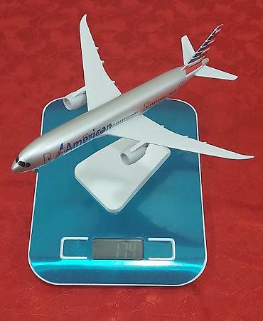 elmin: American Airlines təyyarə maketi – vitrin/masaüstü dekoru — 3