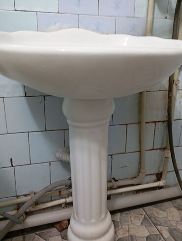 угловой кухонный: Раковина для ванной, Особенности: Глянцевое, Овальная форма, Материал: Керамика