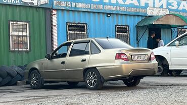 некси машина: Daewoo Nexia: 2010 г., 1.5 л, Механика, Бензин, Седан