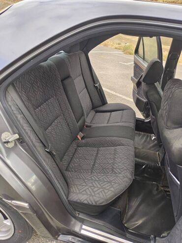 Mercedes-Benz: Mercedes-Benz C 180: 1.8 l | 1995 il Sedan — 11