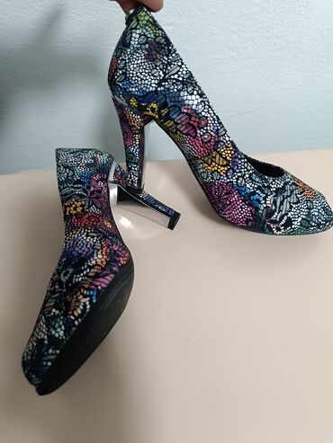 Salonke: Salonke, Stefano, 37 — 9