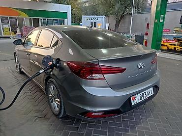 хундай аванте 1: Hyundai Elantra: 2019 г., 2 л, Автомат, Бензин, Седан — 2