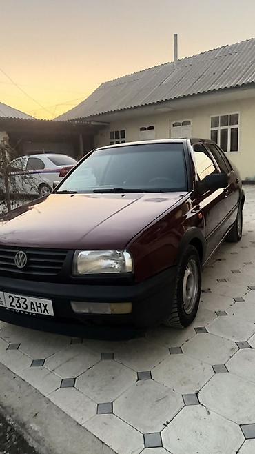 Volkswagen: Volkswagen Vento: 1993 г., 1.8 л, Механика, Бензин, Седан — 2