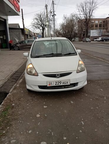 Honda Fit: 2003 г., 1.3 л, Вариатор, Бензин, Хэтчбэк