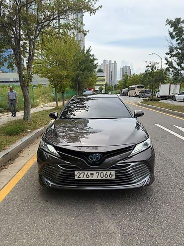 камбой: Toyota Camry: 2020 г., 2.5 л, Вариатор, Гибрид, Седан — 1
