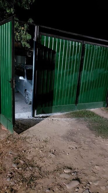 сдаю времянку рухий мурас: 40 м², 2 комнаты, Подвал, погреб, Забор, огорожен
