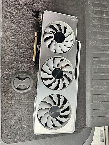 вентилятор авто: Видеокарта Gigabyte GeForce RTX 3080— серия Vision (белый/серебристый — 1