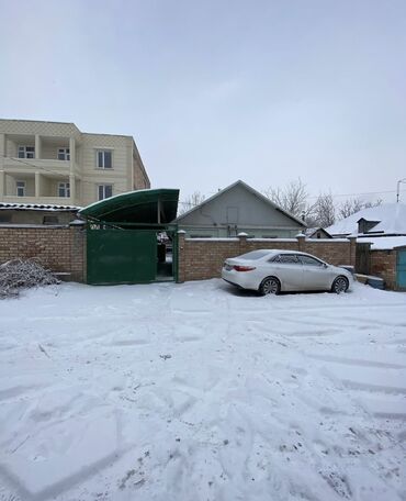 продаю пол дом район рабочий городок: Дом, 80 м², 4 комнаты, Собственник, Старый ремонт