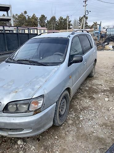 Toyota: Toyota Ipsum: 1999 г., 2.2 л, Механика, Дизель, Минивэн — 2