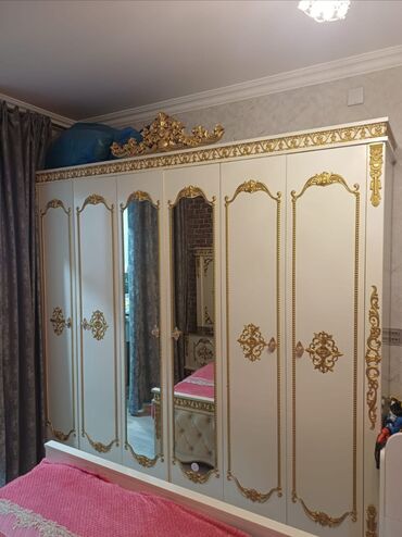 встроенный шкаф: Шкаф-вешалка