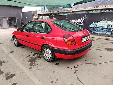 Унаа сатуу: Toyota Corolla: 1998 г., 1.6 л, Кол менен иштөөчү, Бензин — 4