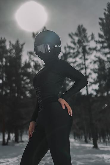 Фотоаппараты: Беззеркальная полнокадровая камера Sony α7 (ILCE‑7). Байонет Sony — 9