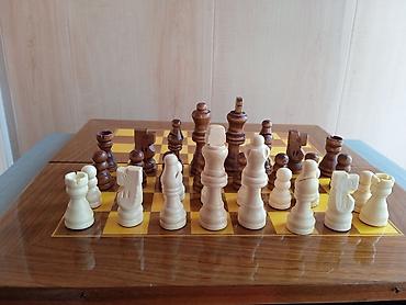 нарды картье: Шахматы маленькие ( 2500 сом), шахматы средние — 3