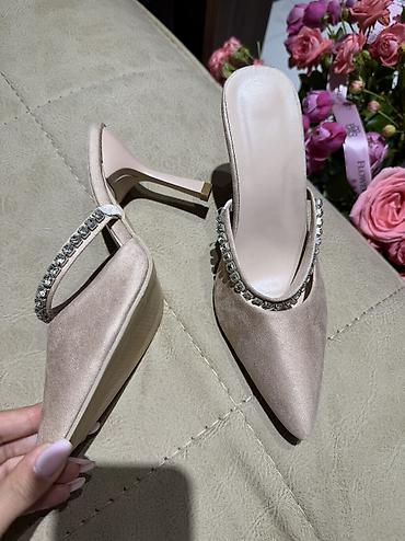 Digər: Yaşıl mini çanta💚 Charles&Keith markasına aiddir içində kartlığıda — 6