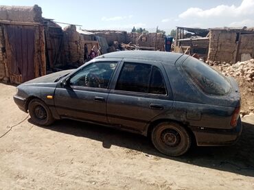 мицубиси спец стар: Nissan Sunny: 1992 г., 1.4 л, Механика, Бензин, Хэтчбэк