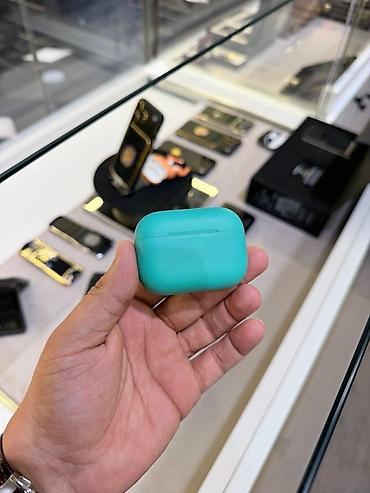 аудио конвертер: Exclusive Airpod 2 Pro Tiffany Color Exclusive Airpods 2 Pro TIFFANY — 1