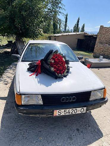 audi 1 8: Audi 100: 1986 г., Седан — 4
