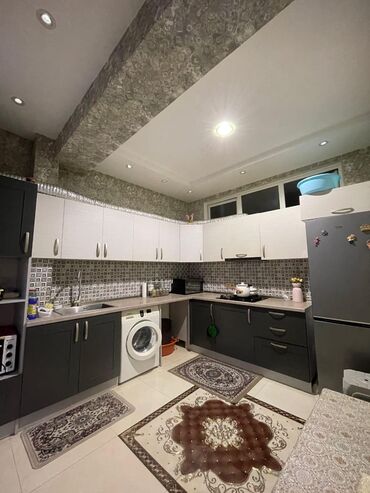 metbext divan: Metbex mətbəx kuxna kuxnya quxna 650₼Tecili Satilir.Ölçü; 3m -in 3.5m