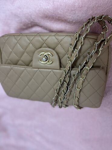 chanel cantalar: Çiyin çantası, Chanel, İşlənmiş