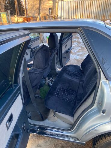 Audi: Audi 80: 1994 г., 2 л, Механика, Седан — 5