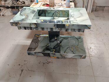 Çanaqlar, tülpanlar: Mərmər görünümlü monolit lavabolu banyo tezgahı - Material — 8