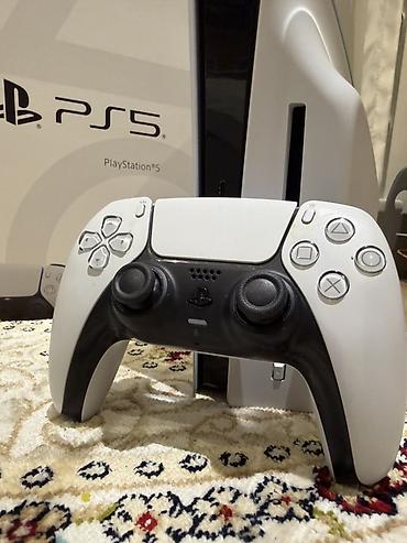 PS5 (Sony PlayStation 5): Konsol ideal veziyyetde ev şəraitində istifadə olunub. Klub — 2