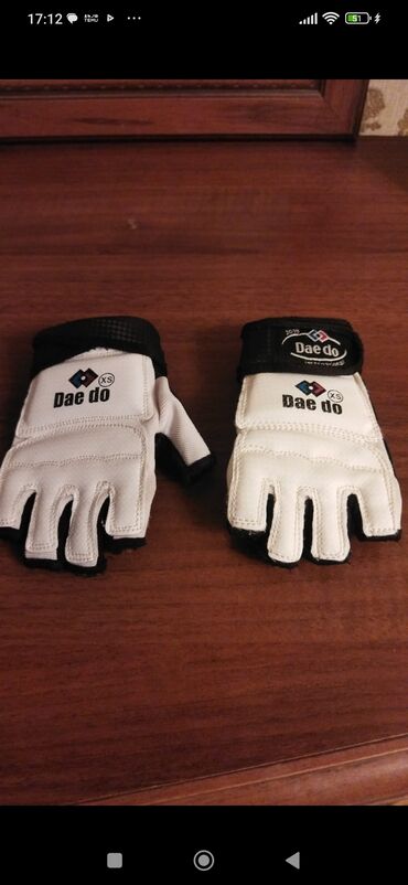Bilyard masaları: Taekvondo/karate üçün qoruyucu dəst - Marka: Daedo və Adidas -