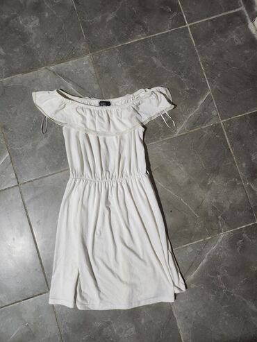 mohito haljine: Bershka S (EU 36), M (EU 38), color - White, Other style, Other sleeves