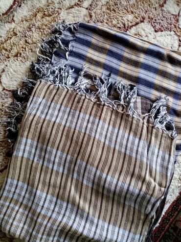 мужские зимние: Афганский платок, хлопок, метр на метр, куплены в Афгане. Состояние