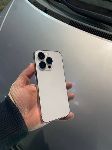 Apple iPhone: IPhone 14 Pro, Б/у, 256 ГБ, Белый, Зарядное устройство, Защитное стекло, Чехол, 85 %