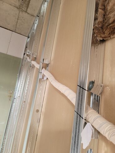 Установка кондиционеров: Установка кондиционеров. Прокладка коммуникаций ( труб ) на стадии — 6