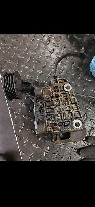 baterijski: AUDI A6 A7 3.0 TDI NOSAC ALTERNATORA I KOMPRESORA KLIME | Audi vw — 2