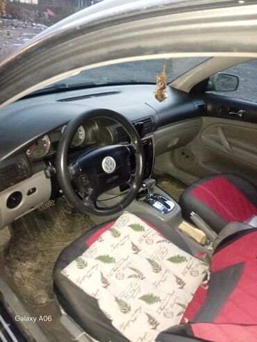 Volkswagen: Volkswagen Passat: 1.8 l | 2003 il Sedan — 6