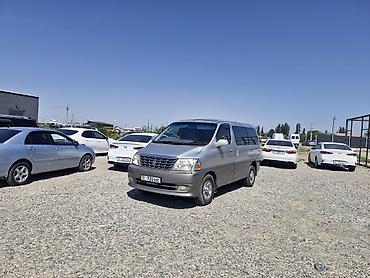 манип: Toyota Grand Hiace: 2001 г., 3.4 л — 6