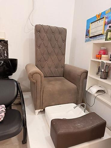 pedikür stolu: Pedikur stolu 150 AZN
Xəzər rayonu Binə qəsəbəsi lale 2 kod 158 — 1