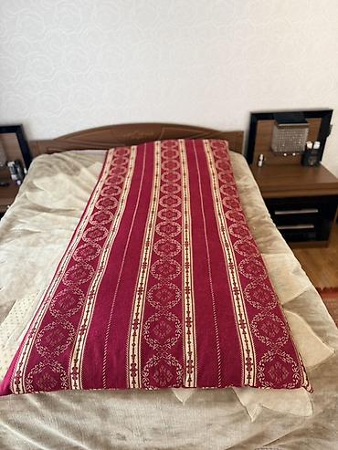 Подушки: Dekorativ yastıq dəsti Yastiq- 4 eded-120 manat Dosek- 3 eded -210 — 5
