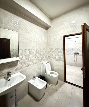 Посуточная аренда квартир: 1 комната, Душевая кабина, Постельное белье, Кондиционер — 4