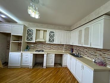 Mətbəx mebeli satılır. - Ölçü: 400 x 170 sm - Material: ağ rəngli