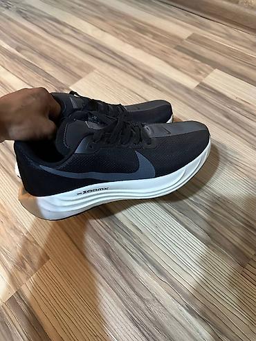 цепь бу: Кроссовки Nike для бега и повседневной носки. - Модель: легкие — 1