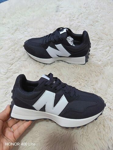 Patike: Patike – više modela i boja Opis: - Moderna lifestyle i sportska — 2