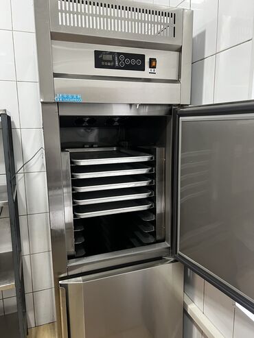 Промышленные холодильники и комплектующие: 100 * 80 * 220, В наличии