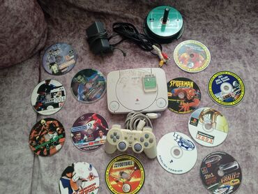 TV və video: PlayStation 1 işlek vəziyyətdədir gördüyünüz oyunlar +23 oyun 1 pult