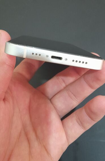 Apple iPhone: IPhone 13, Б/у, 128 ГБ, Старлайт, Зарядное устройство, Защитное стекло, Чехол, 85 % — 6