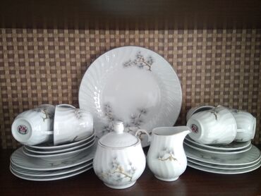 керамическая посуда: Продаю чайный сервиз без заварочного чайника на 6 персон, производство