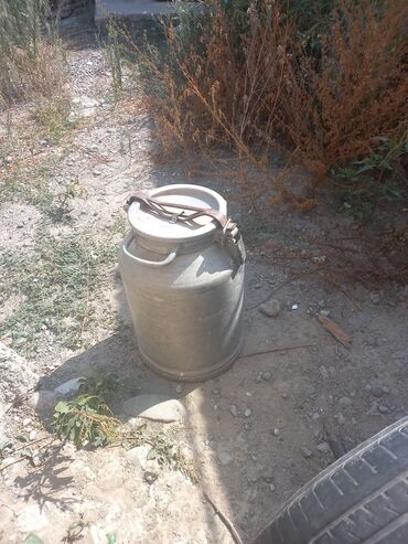 qolu tullu donlar: Alminum beton 40 litir