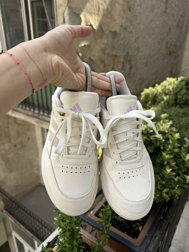 Women's Sneakers and athletic shoes: Adidas, 38.5, bоја - Bela — 1