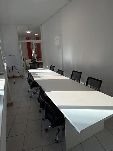 sahil əmlak: Kollektiv iş və təlimlər üçün tam təchiz olunmuş ofis/konfrans otağı — 8