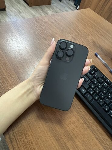 аерподс про: IPhone 14 Pro, Черный