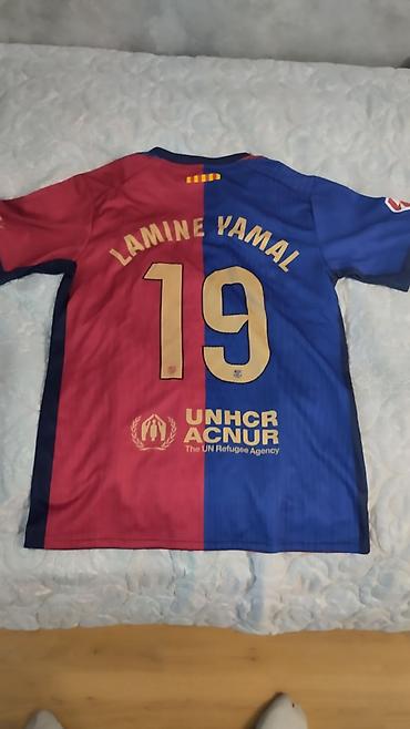 Kişi geyimləri: Məhsul: FC Barcelona futbol köynəyi – Lamine Yamal 19 Xüsusiyyətlər — 2